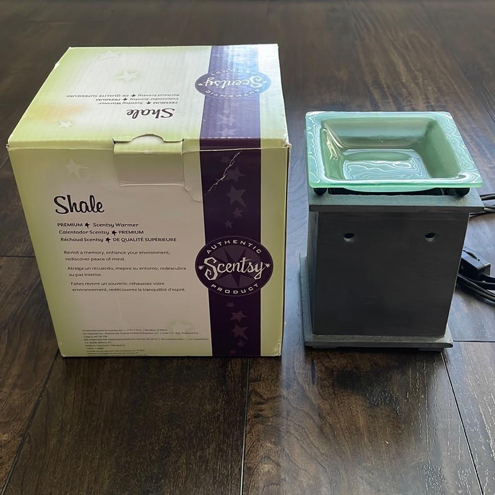 Scentsy Shale Warmer with box